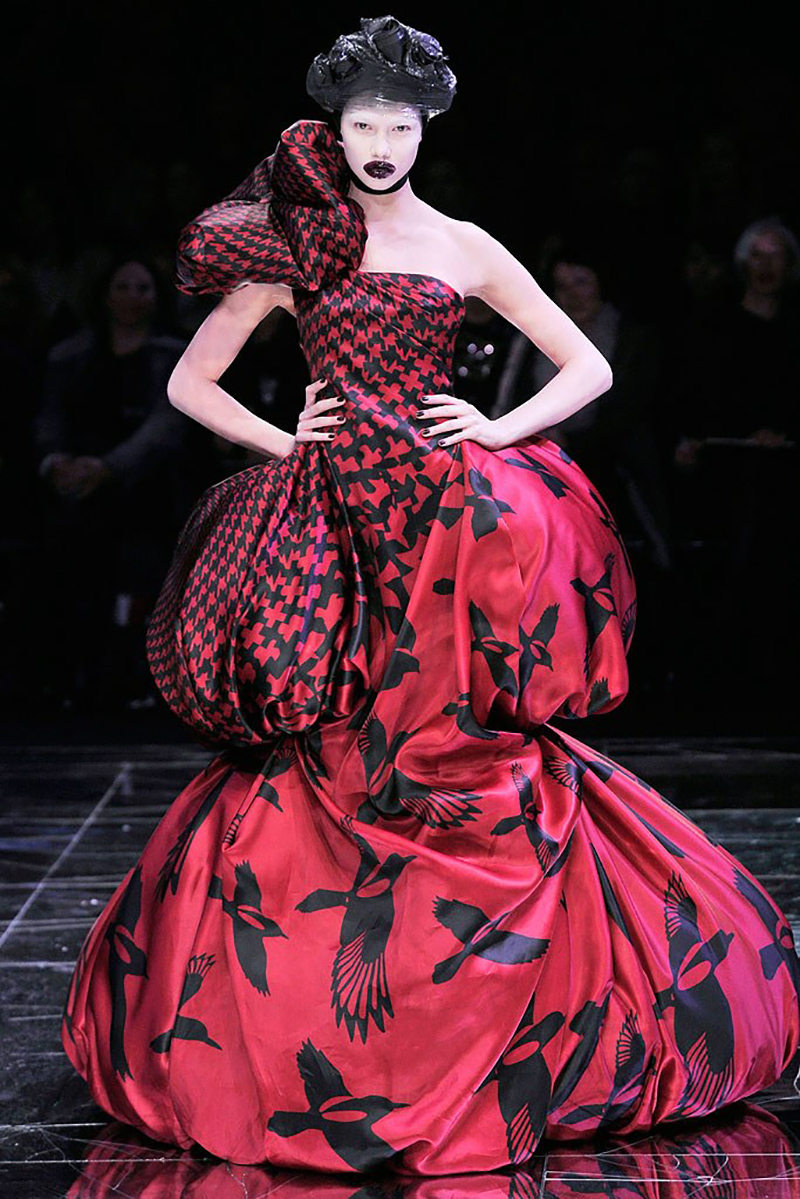 Alexander McQueen: Fall 2009 | Sgustok Design